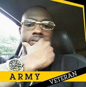 Meet your Posher, Derik